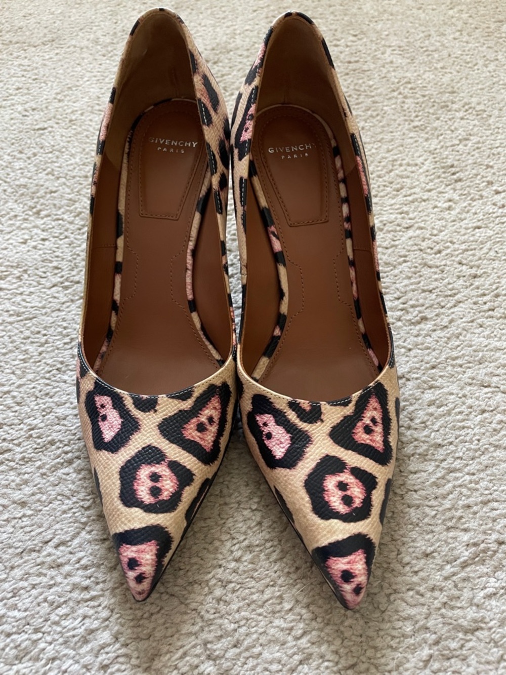 Givenchy Paris leopard print heels, size 36.5 or 6.5 US - Picture 2 of 7